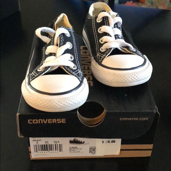 Converse - Picture 2 of 3